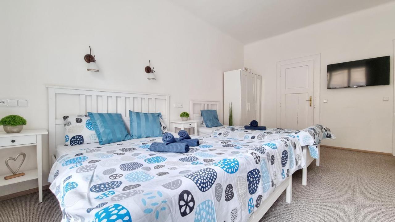 Finnem Rentals Zikova Prague Extérieur photo