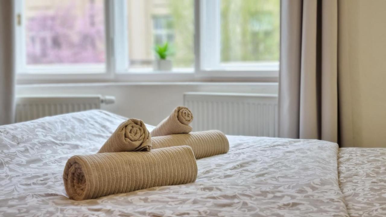 Finnem Rentals Zikova Prague Extérieur photo